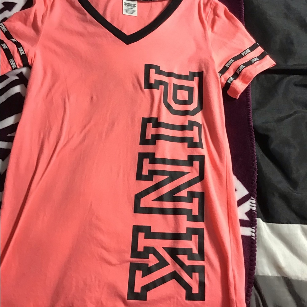 VS t-shirt